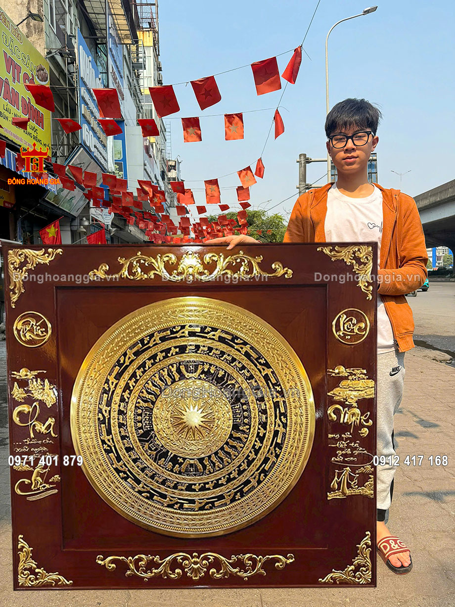 Nguyên liệu chế tác tranh mặt trống đồng chữ cha mẹ là đồng tấm nhập khẩu